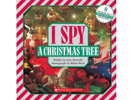 I Spy a Christmas Tree [With 8 Punch-Out Ornaments]