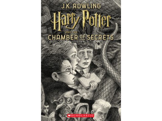 Harry Potter and the Chamber of Secrets (Harry Potter, Book 2)