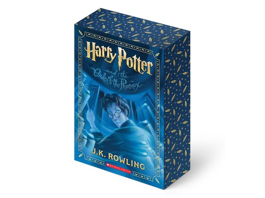 Harry Potter and the Order of the Phoenix (Stenciled Edges) (Harry Potter, Book 5)